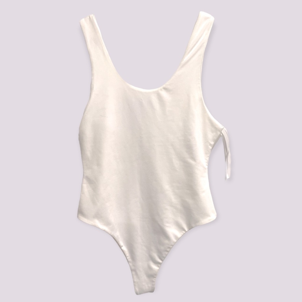 Luvalot Pamela Bodysuit - Picture 2 of 5